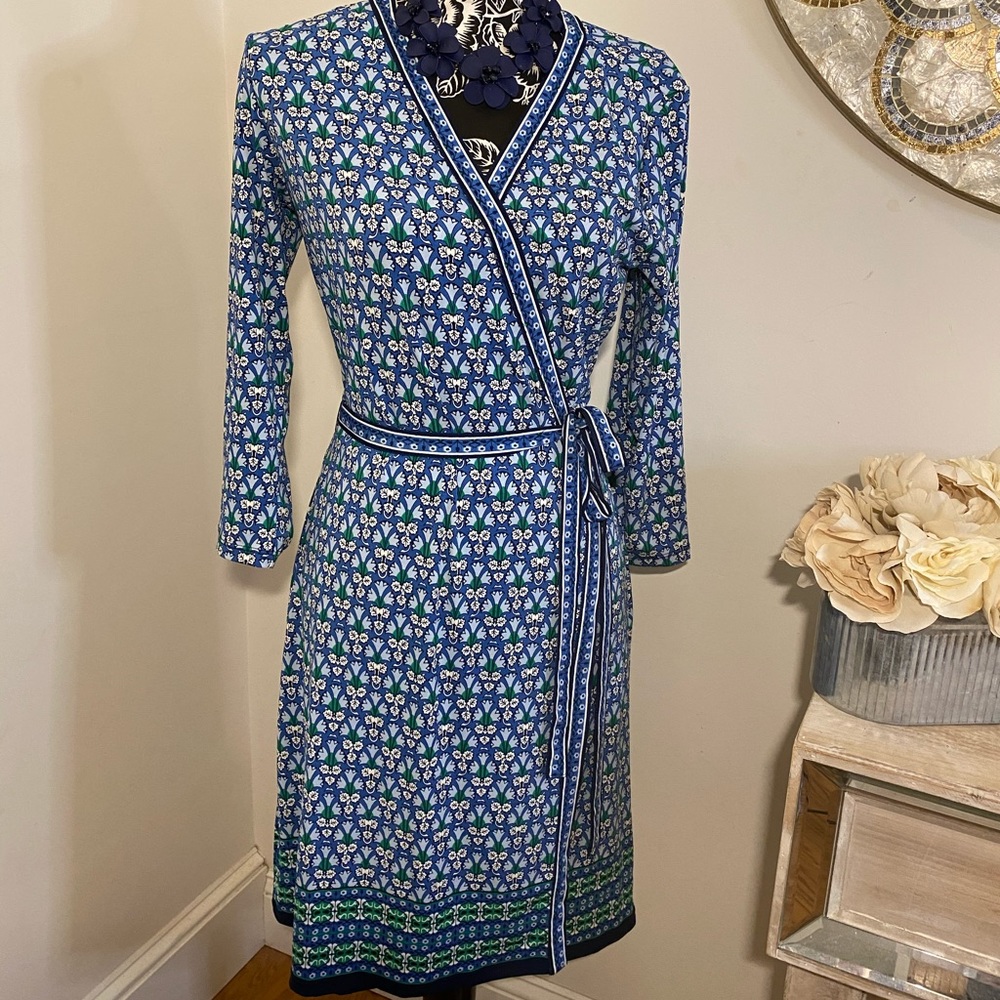 NWT MAX STUDIO WRAP DRESS